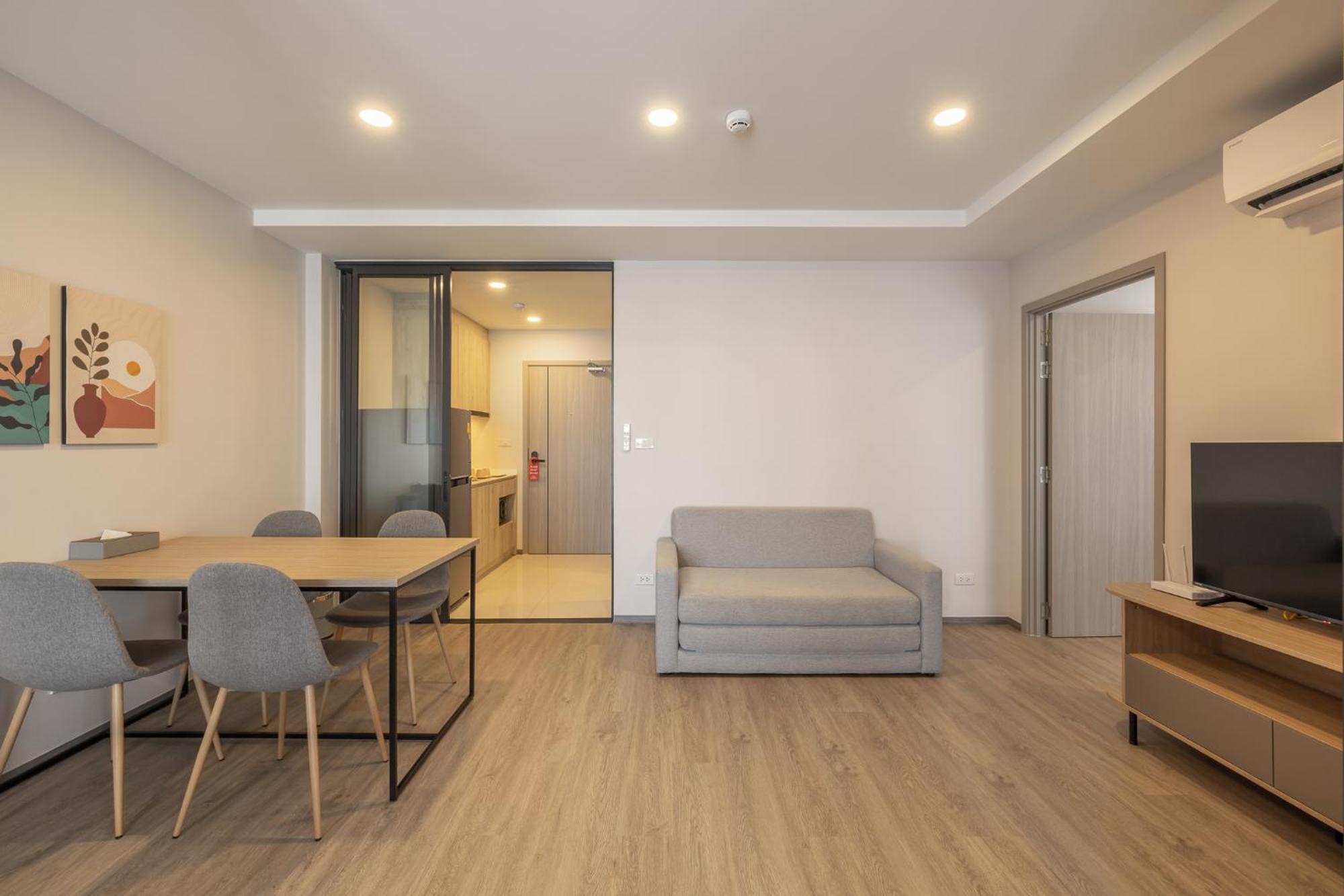 Salaya One Hotel & Service Apartment Exterior foto